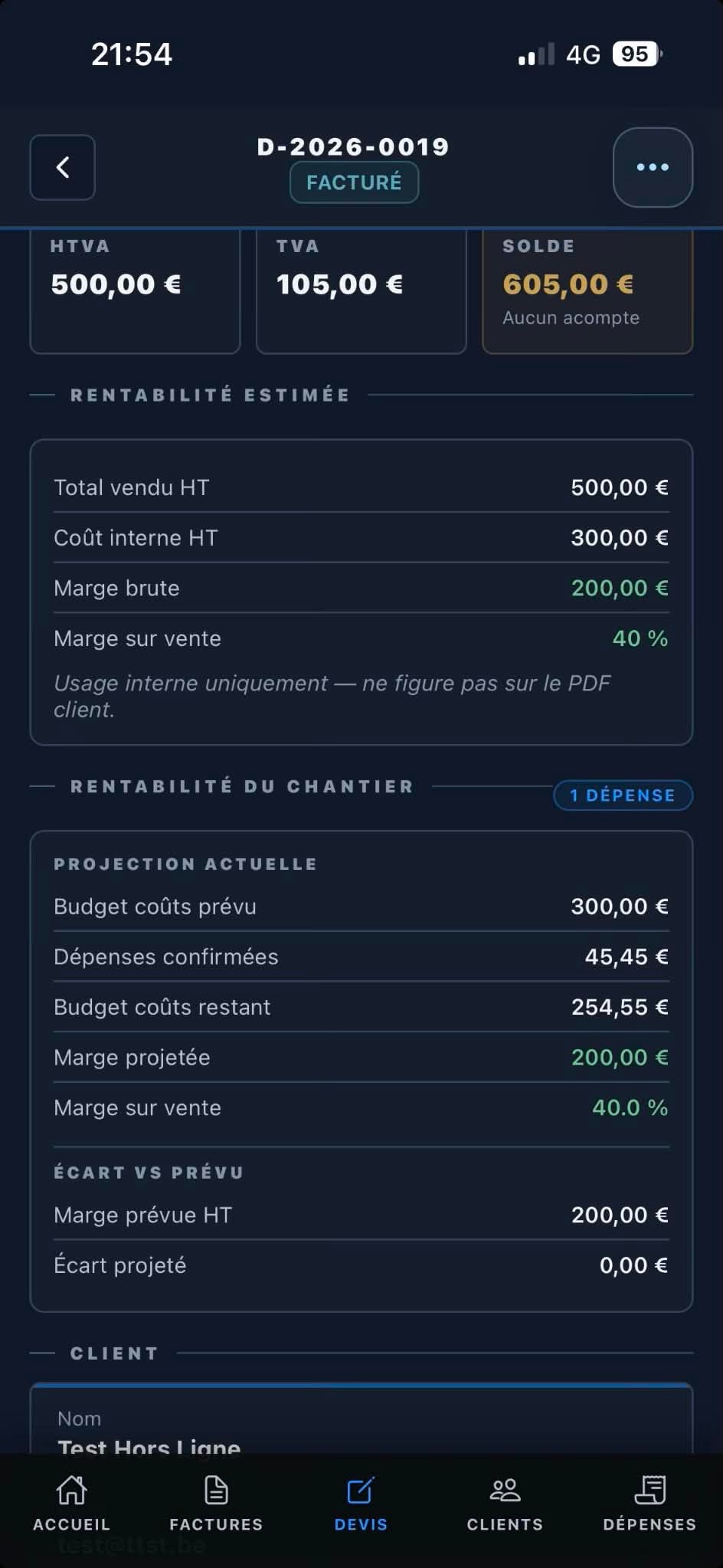 Écran de rentabilité ConstructOps comparant budget prévu, dépenses confirmées, marge projetée et écart